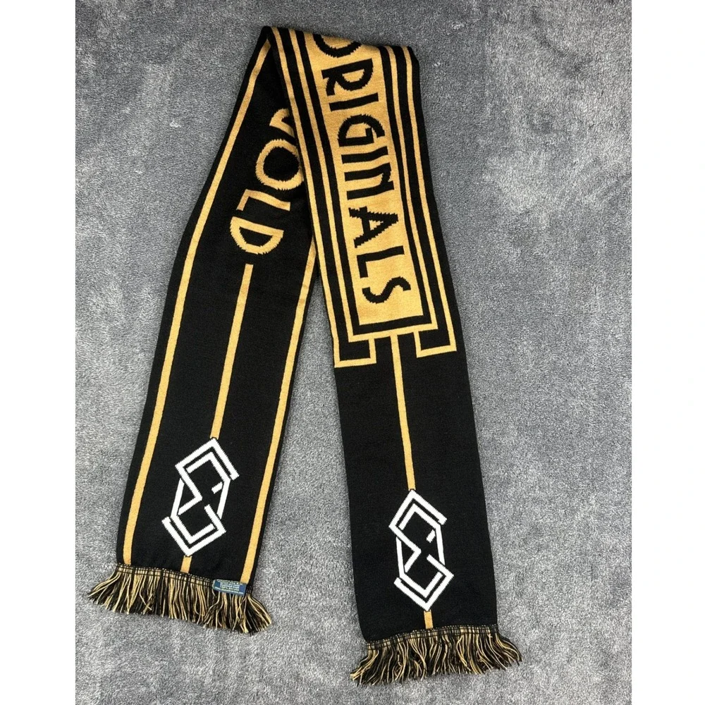 Global Scarves knit scarf